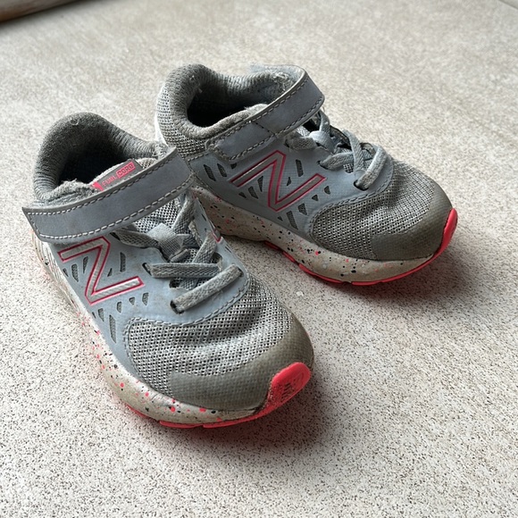 Toddler Shoes - Picture 3 of 4